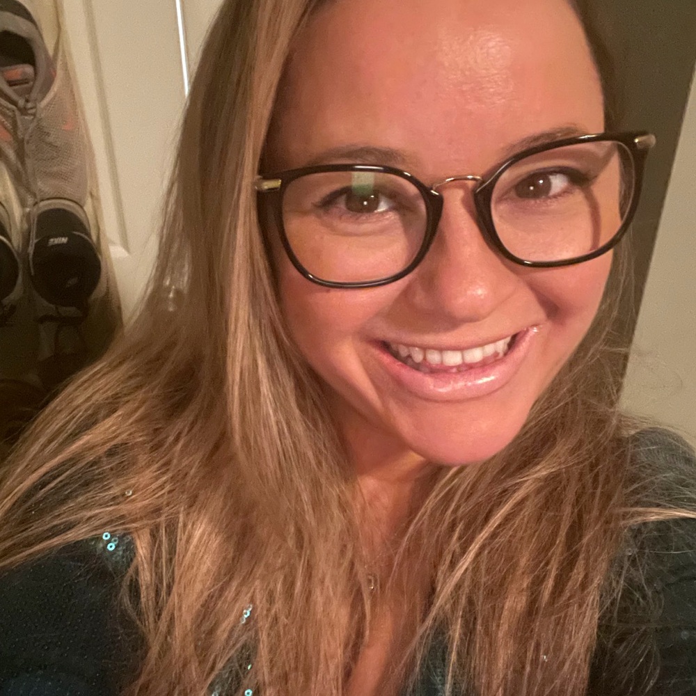 Meet your Posher, Marcela